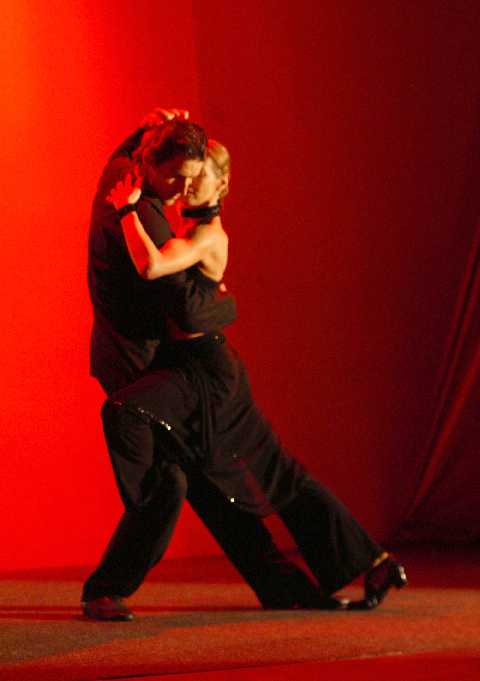  Tango im Flu�... 